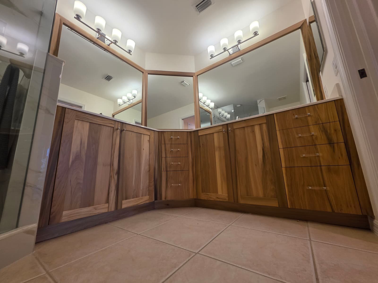 Cabinets service by Installations y Assemble by Gamboa LLC